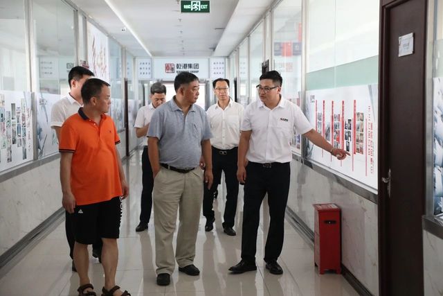 中國科學(xué)院專家參觀乾港集團