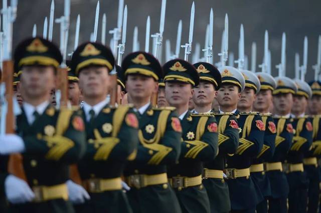 致敬，最可愛的人